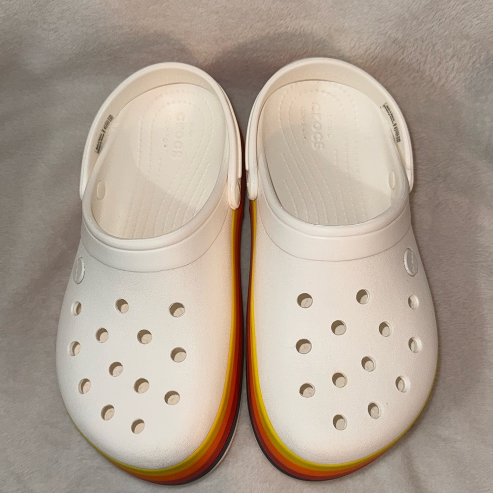 LIMITED EDITION DISNEY CROCS - Picture 6 of 6